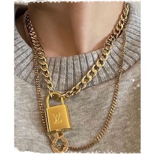 🍒#️⃣3️⃣1️⃣8️⃣💕Louis Vuitton Padlock+one key #3️⃣1️⃣8️⃣🎁 necklace ❤️